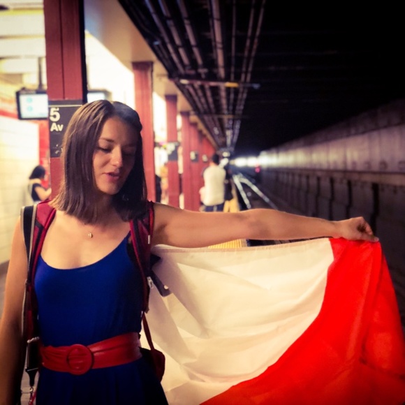 Meet your Posher, Julie ! - Picture 3 of 3